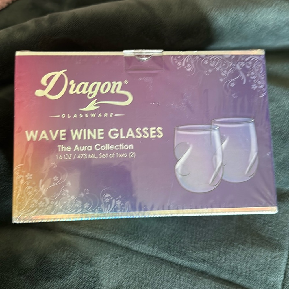 Dragon The Aura Collection Iridescent wave stemless wine glasses set of 2 new